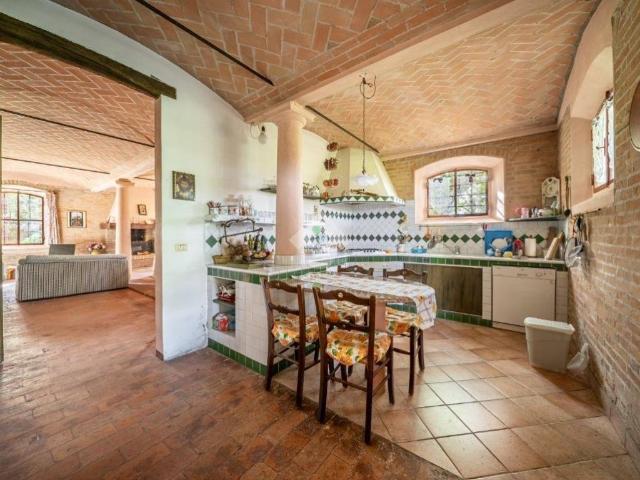 Casa indipendente in vendita a Poviglio RE