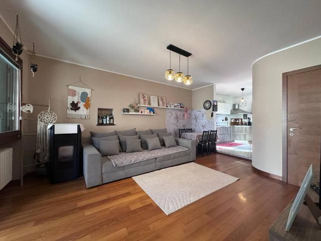 Casa indipendente in vendita a Povoletto UD