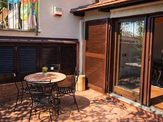 Casa indipendente in vendita a Pozzuoli NA