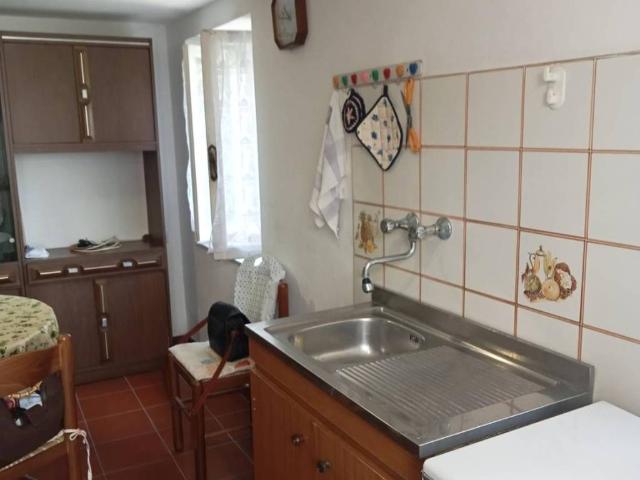 Casa indipendente in vendita a Podenzana MS
