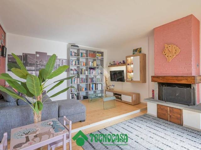 Casa indipendente in vendita a Podenzana MS