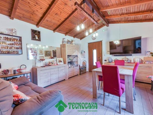 Casa indipendente in vendita a Podenzana MS