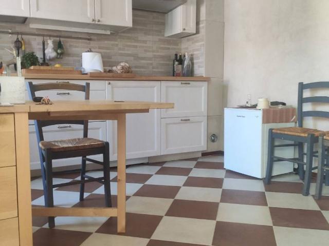 Casa indipendente in vendita a Podenzana MS