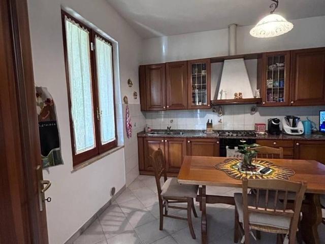Casa indipendente in vendita a Podenzana MS