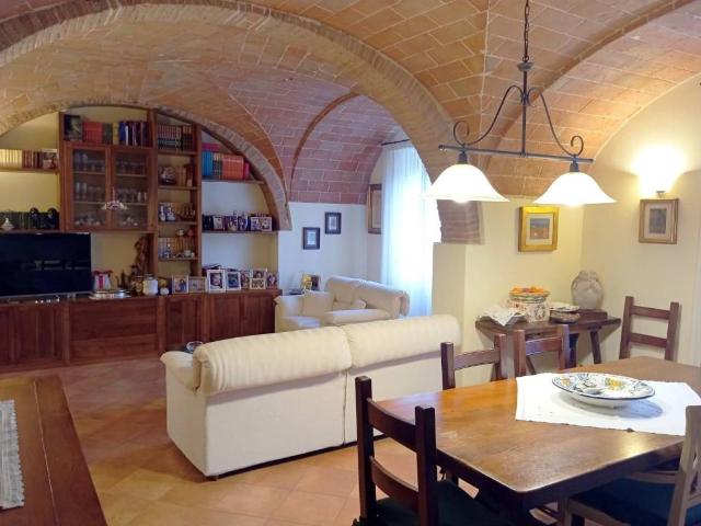 Casa indipendente in vendita a Poggibonsi SI