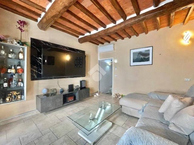 Casa indipendente in vendita a Poggio a Caiano PO
