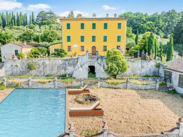 Casa indipendente in vendita a Poggio a Caiano PO