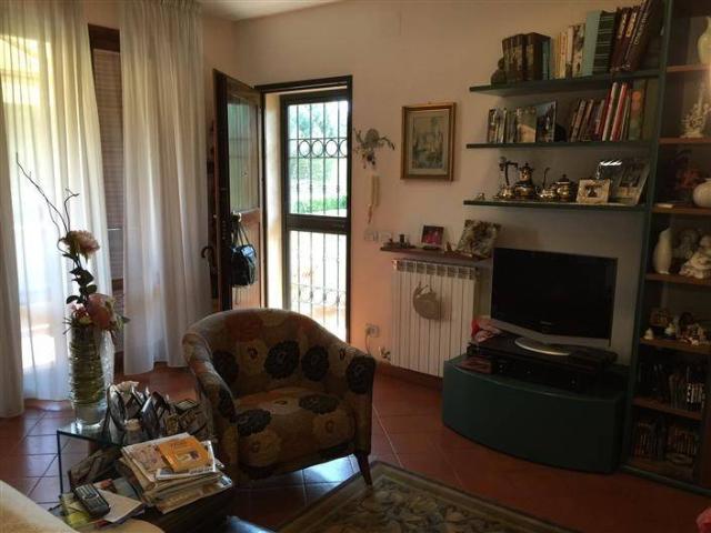Casa indipendente in vendita a Poggio a Caiano PO