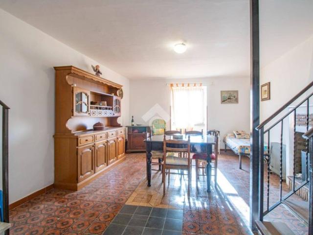 Casa indipendente in vendita a Poggio Bustone RI
