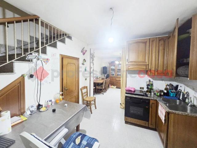 Casa indipendente in vendita a Poggio Bustone RI