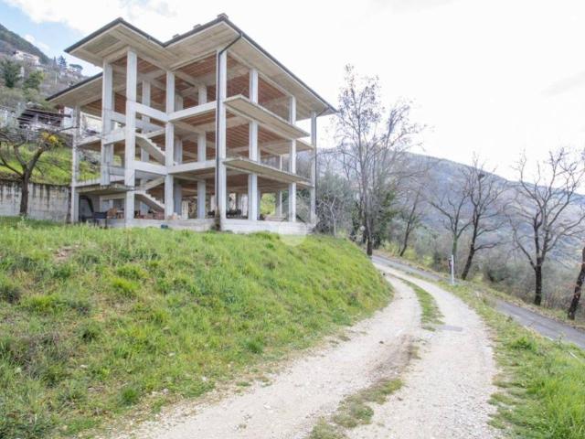 Casa indipendente in vendita a Poggio Bustone RI