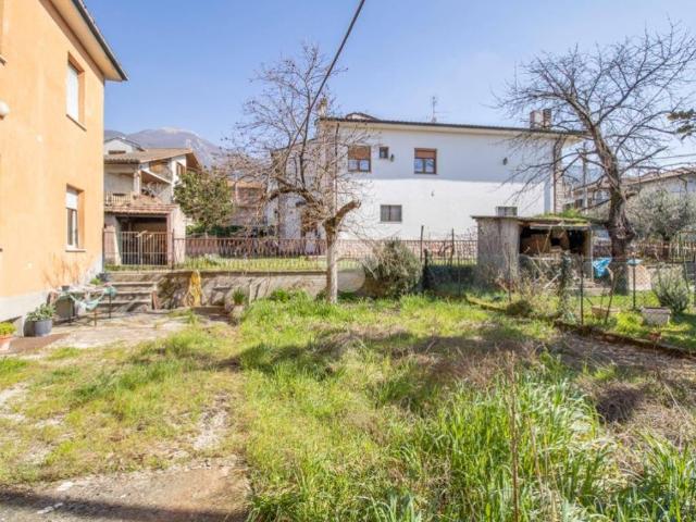 Casa indipendente in vendita a Poggio Bustone RI