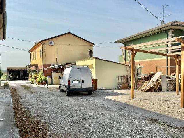 Casa indipendente in vendita a Poggio Renatico FE