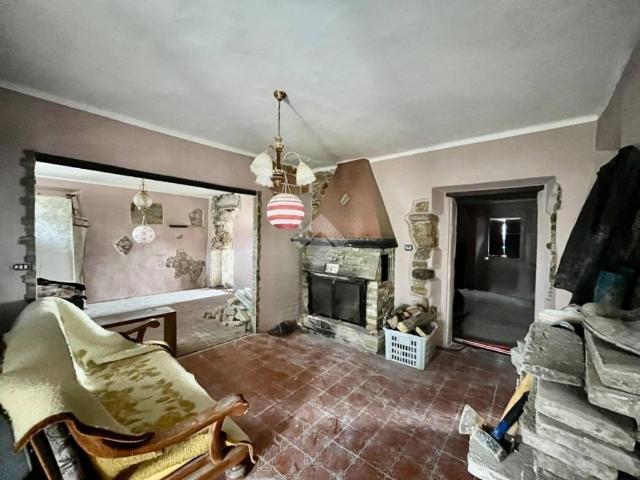 Casa indipendente in vendita a Poggio Torriana RN