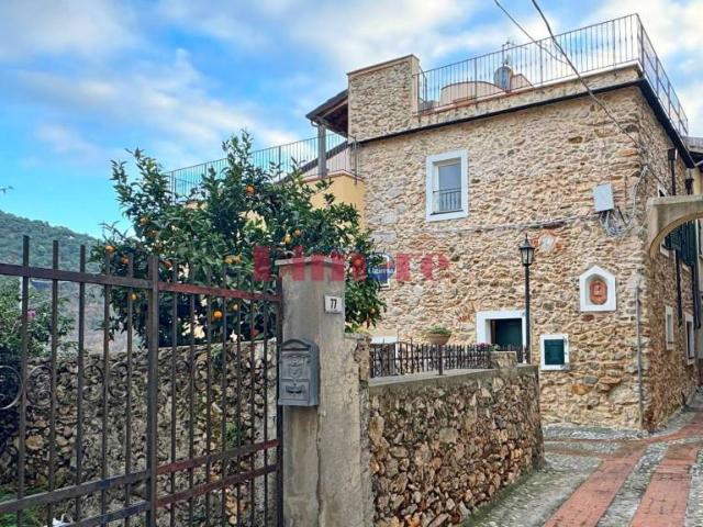 Casa indipendente in vendita a Poggio, Tovo San Giacomo