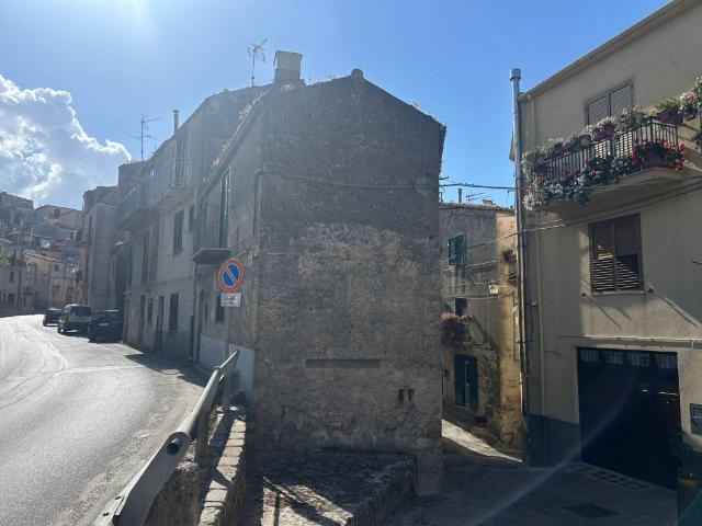 Casa indipendente in vendita a Polizzi Generosa PA