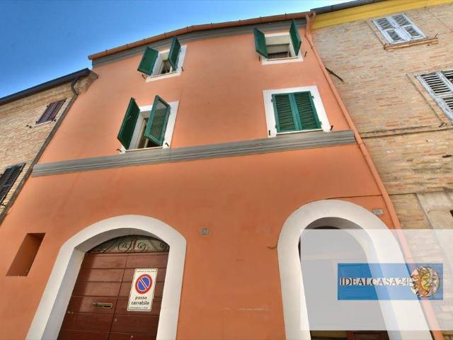 Casa indipendente in vendita a Pollenza MC