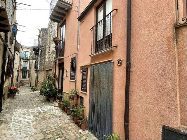 Casa indipendente in vendita a Pollina PA