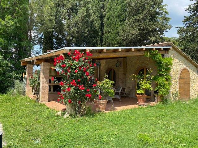 Casa indipendente in vendita a Pomarance PI