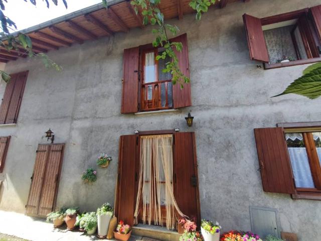 Casa indipendente in vendita a Pomaretto TO