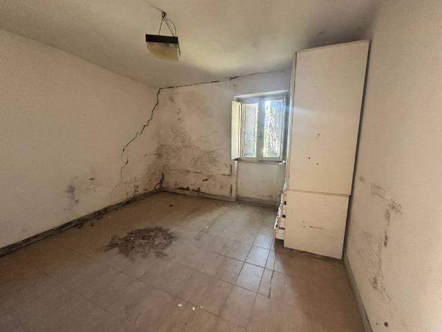 Casa indipendente in vendita a Pomezia RM