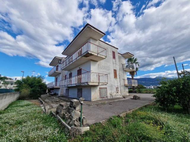 Casa indipendente in vendita a Pompei NA