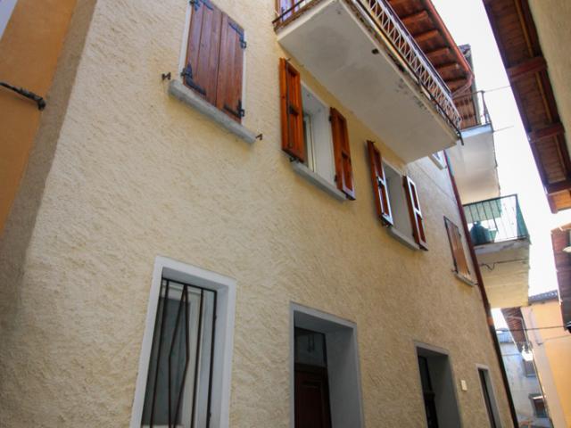 Casa indipendente in vendita a Ponna