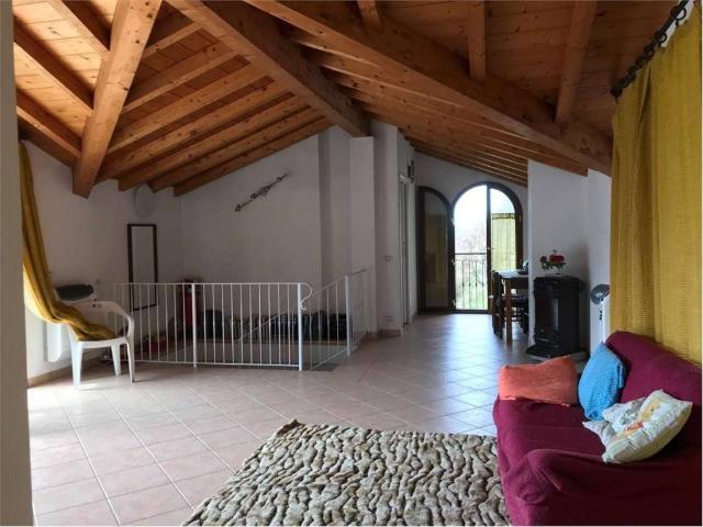 Casa indipendente in vendita a Ponna CO