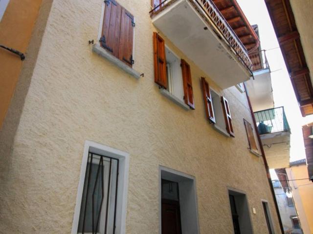 Casa indipendente in vendita a Ponna CO