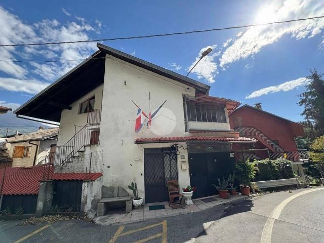 Casa indipendente in vendita a Pont Canavese