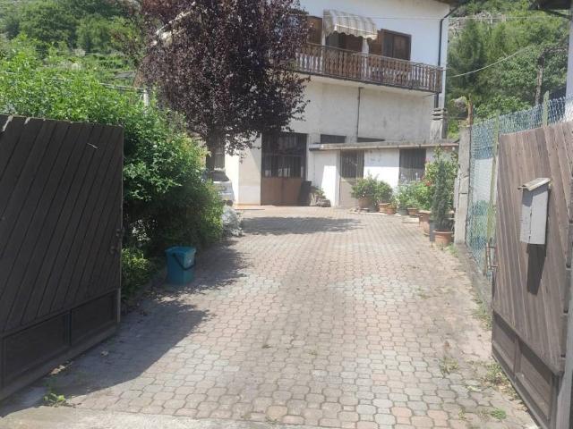 Casa indipendente in vendita a Pont Saint Martin AO