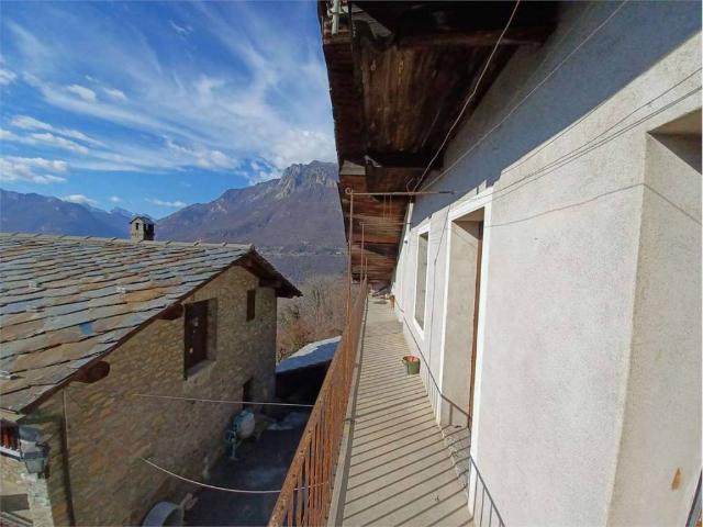Casa indipendente in vendita a Pont Saint Martin AO