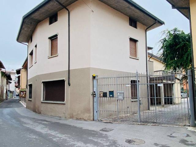 Casa indipendente in vendita a Pontoglio BS