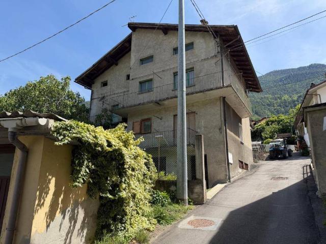 Casa indipendente in vendita a Pontey AO