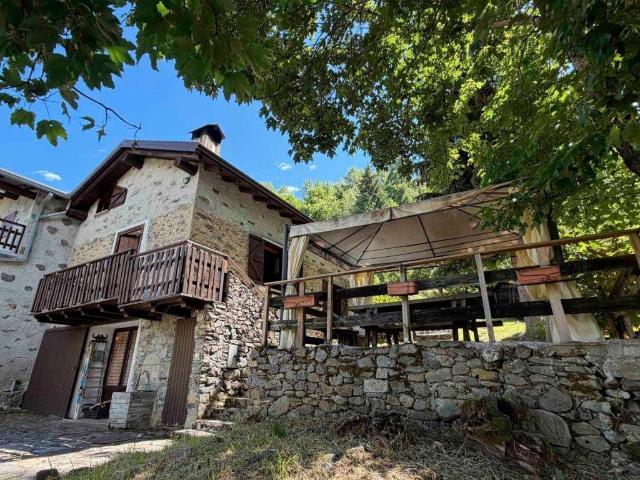 Casa indipendente in vendita a Ponte in Valtellina SO