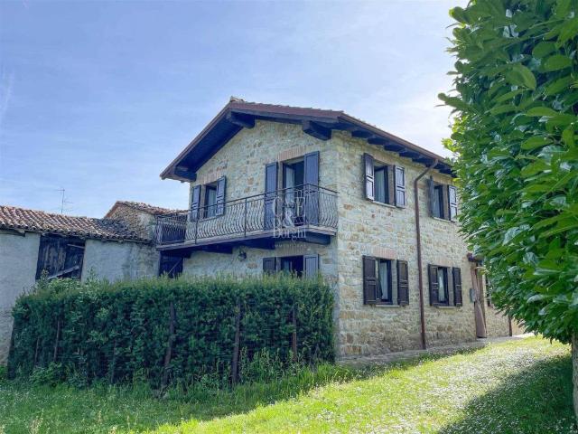 Casa indipendente in vendita a Ponte Nizza PV
