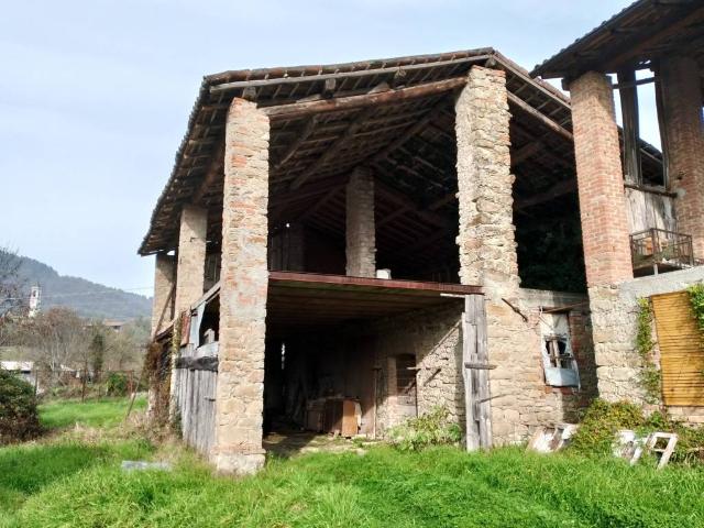 Casa indipendente in vendita a Ponte Nizza PV