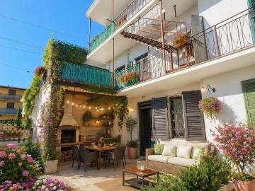 Casa indipendente in vendita a Ponte San Pietro BG