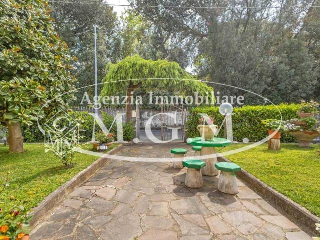 Casa indipendente in vendita a Pontedera PI