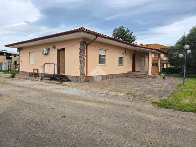 Casa indipendente in vendita a Pontinia LT