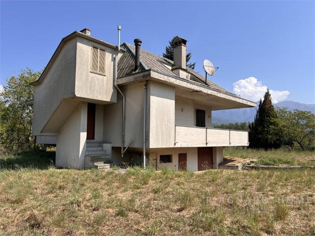 Casa indipendente in vendita a Pontremoli