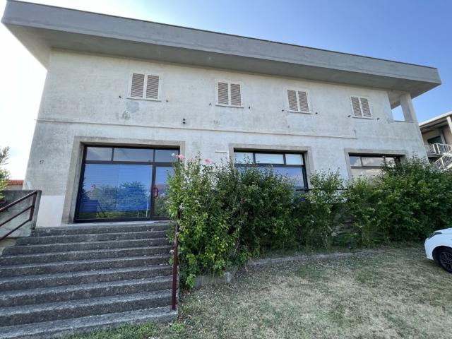Casa indipendente in vendita a Pontremoli