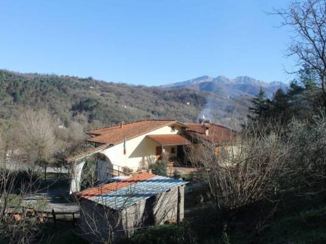 Casa indipendente in vendita a Pontremoli MS