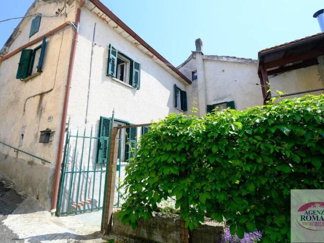 Casa indipendente in vendita a Ponzone AL