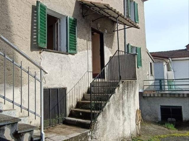 Casa indipendente in vendita a Ponzone AL