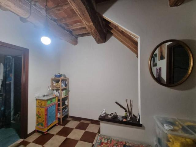 Casa indipendente in vendita a Porcari LU