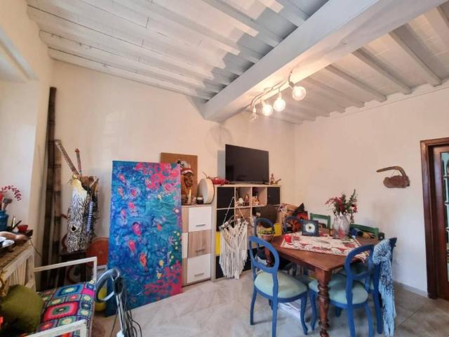 Casa indipendente in vendita a Porcari LU
