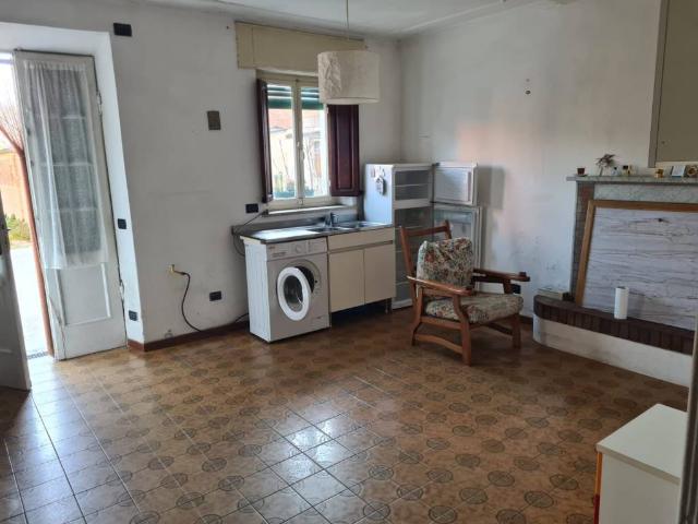 Casa indipendente in vendita a Porcari LU