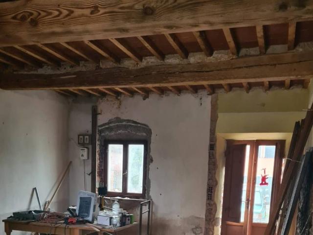 Casa indipendente in vendita a Porcari LU