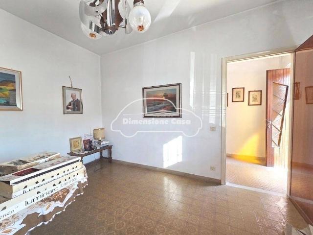 Casa indipendente in vendita a Porcari LU